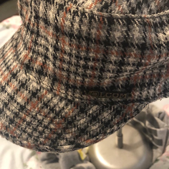 Volcom Cap - Picture 2 of 3